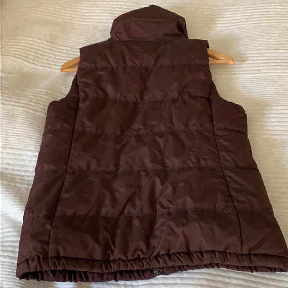 Old Navy puffer vest - Picture 3 of 3